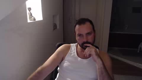 Snapshot of gintonik89 chatting on November 5, 2025, 7:14 pm gintonik89 online show from November 5, 2025, 7:14 pm