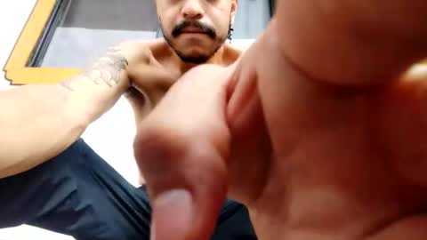 Snapshot of gio_lorenz chatting on October 13, 2025, 2:06 pm gio_lorenz online show from October 13, 2025, 2:06 pm