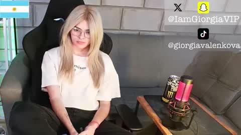 giorgiavalenkova online show from May 1, 2026, 5:56 am