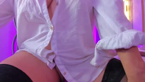 G I S E P L A online show from April 15, 2026, 10:43 pm