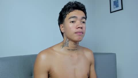 Snapshot of giraldo_giraldo chatting on January 17, 2025, 3:11 pm Giraldo online show from January 17, 2025, 3:11 pm