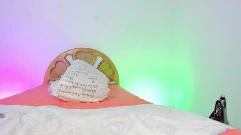 Snapshot of girl_hot08 chatting on November 29, 2025, 1:08 am Scarlett online show from November 29, 2025, 1:08 am