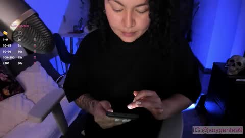 girl_inline online show from October 7, 2025, 1:47 am