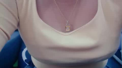 girlhanoi online show from February 13, 2026, 3:35 am