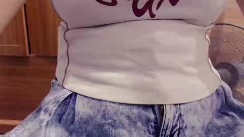 girlhanoi online show from April 11, 2026, 10:52 am