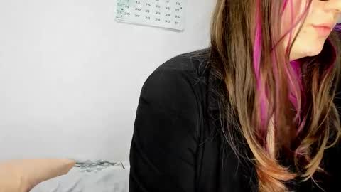 Maze    Thumbs up online show from January 15, 2026, 8:23 pm