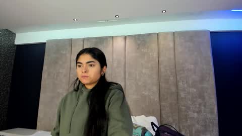 Snapshot of giselamaru chatting on January 19, 2026, 11:36 am online show from January 19, 2026, 11:36 am