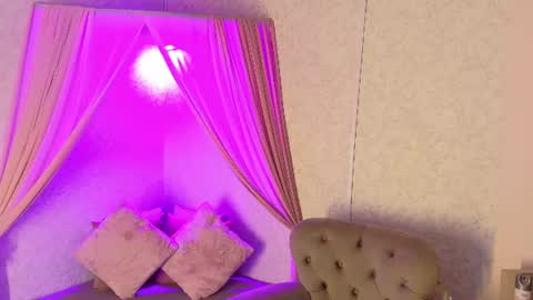     online show from June 15, 2026, 11:01 am