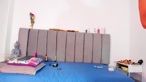 Snapshot of giselle_james chatting on March 2, 2026, 6:04 pm giselle_james online show from March 2, 2026, 6:04 pm