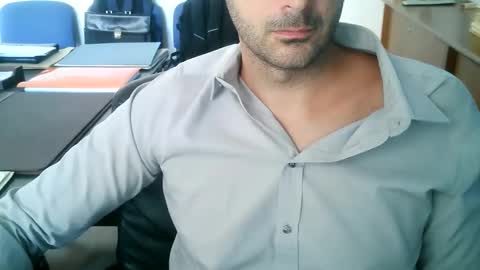 giuseppevai1 online show from September 11, 2025, 9:31 am