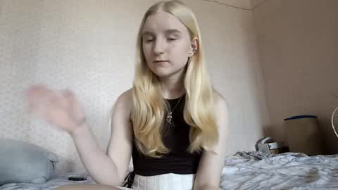Laura online show from April 10, 2026, 11:04 am