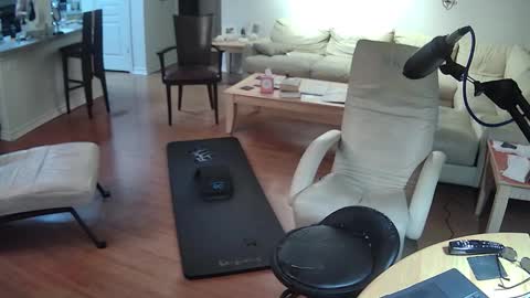 glennbitch online show from November 5, 2025, 4:01 am