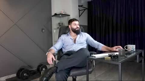 Matthew .. for short call me Matt online show from December 28, 2024, 2:43 am