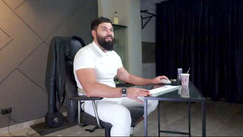 Matthew .. for short call me Matt online show from January 4, 2025, 5:37 am