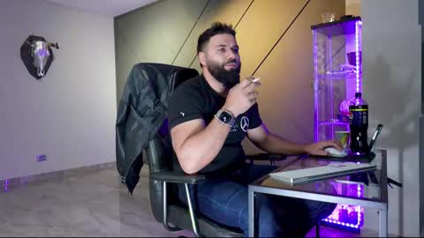 Matthew .. for short call me Matt online show from March 9, 2025, 5:49 pm