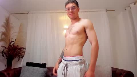 glexiis_ online show from June 13, 2026, 12:03 pm