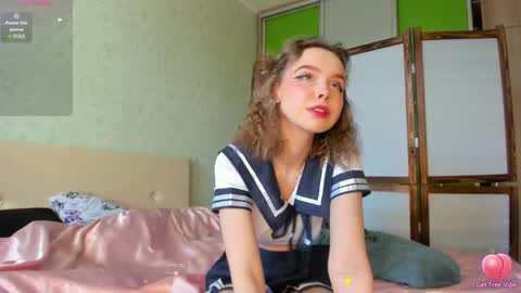 Snapshot of glitchy_doll chatting on April 24, 2026, 4:15 am Sara online show from April 24, 2026, 4:15 am