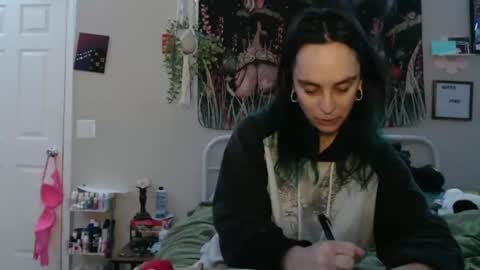 Snapshot of glitterspace chatting on October 5, 2025, 7:07 am anna online show from October 5, 2025, 7:07 am