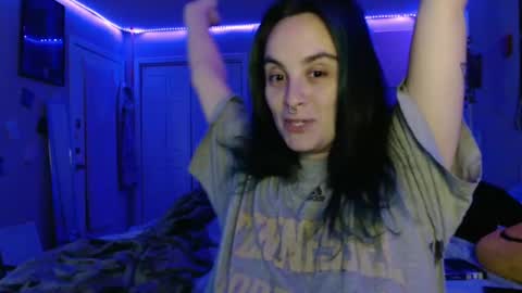 Snapshot of glitterspace chatting on October 15, 2025, 8:03 am anna online show from October 15, 2025, 8:03 am