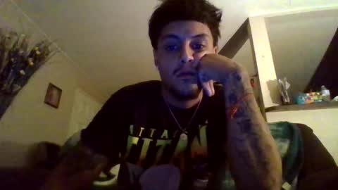 Snapshot of glly555 chatting on October 16, 2025, 10:27 am glly555 online show from October 16, 2025, 10:27 am