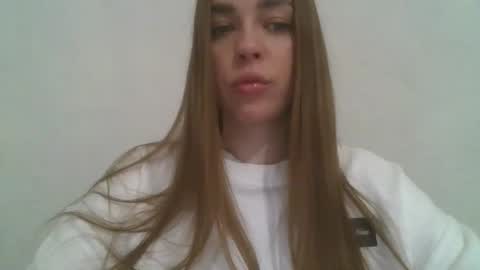 gloria954807 online show from March 19, 2026, 5:28 pm