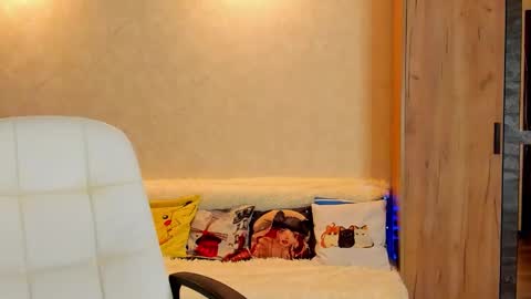 Gloria Wood online show from February 19, 2025, 4:11 pm