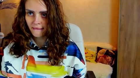 Gloria Wood online show from October 26, 2025, 8:48 pm