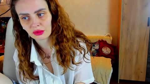 Gloria Wood online show from May 22, 2026, 5:18 pm