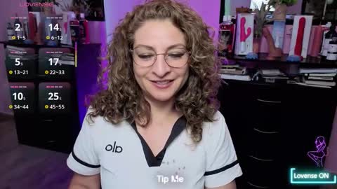 Snapshot of gloriacrespo chatting on October 2, 2025, 7:43 pm gloriacrespo online show from October 2, 2025, 7:43 pm