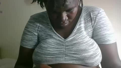 Snapshot of glorious_t chatting on February 1, 2026, 1:26 am glorious_t online show from February 1, 2026, 1:26 am