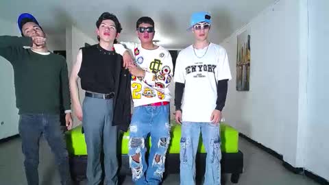 THOMAS AND DAMIAND online show from October 23, 2025, 6:06 pm