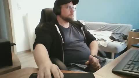 Snapshot of gnik_labinnah chatting on March 31, 2026, 3:56 pm gnik_labinnah online show from March 31, 2026, 3:56 pm