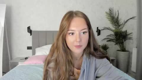 Lina online show from September 30, 2025, 1:32 am