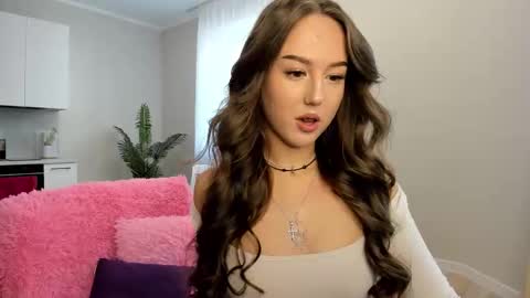 Lina online show from February 21, 2026, 8:37 am