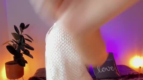 Elena online show from December 10, 2024, 11:19 pm