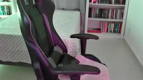 Fauna online show from November 5, 2025, 9:26 pm