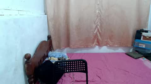 Snapshot of goddess_queen25 chatting on February 22, 2026, 3:29 am goddess_queen25 online show from February 22, 2026, 3:29 am