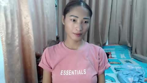 Snapshot of goddess_queen25 chatting on March 31, 2026, 2:35 am goddess_queen25 online show from March 31, 2026, 2:35 am