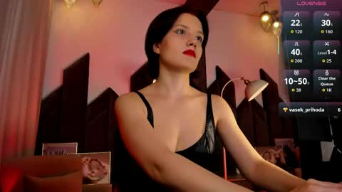 Snapshot of goddess_rowen chatting on May 6, 2026, 4:23 pm goddess_rowen online show from May 6, 2026, 4:23 pm
