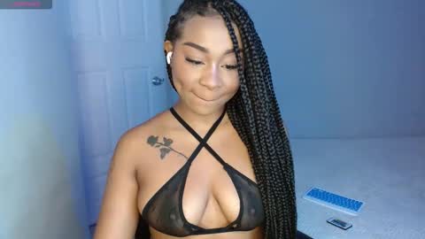 Snapshot of goddess_val chatting on November 6, 2025, 10:16 am Valentina online show from November 6, 2025, 10:16 am