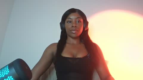 Miss Raven Black online show from December 19, 2024, 3:40 am
