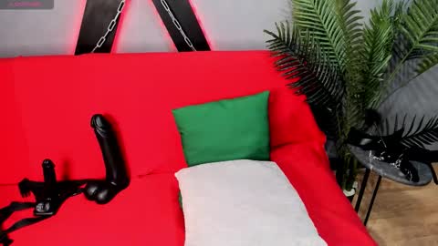 Snapshot of goddessemily_ chatting on September 20, 2025, 5:19 am goddessemily_ online show from September 20, 2025, 5:19 am