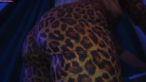 Snapshot of goddesseriss chatting on October 1, 2025, 5:13 am MesmErisse online show from October 1, 2025, 5:13 am
