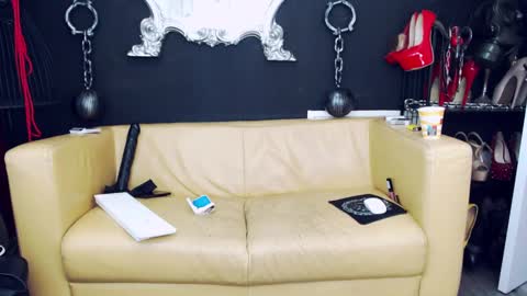 Snapshot of goddessgeorgia chatting on February 1, 2025, 4:00 pm Goddess Georgia online show from February 1, 2025, 4:00 pm