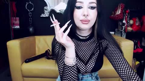 Snapshot of goddessgeorgia chatting on September 9, 2025, 2:05 pm Goddess Georgia online show from September 9, 2025, 2:05 pm
