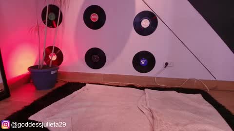 Julieta online show from March 24, 2026, 7:08 pm