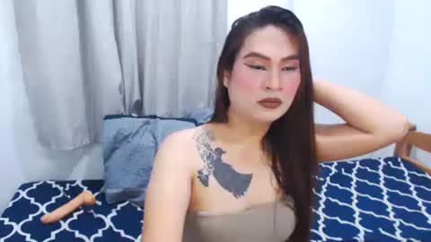 QUEEN JANE online show from November 9, 2025, 12:14 pm