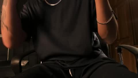 Snapshot of godly_huan chatting on February 24, 2025, 6:16 am HUAN online show from February 24, 2025, 6:16 am