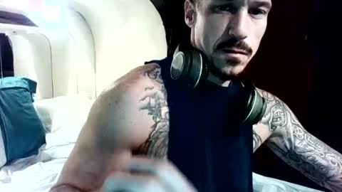 goinwild8900 online show from December 11, 2024, 9:41 am