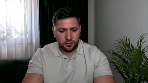 gold_alpha_boy online show from May 17, 2026, 9:49 am